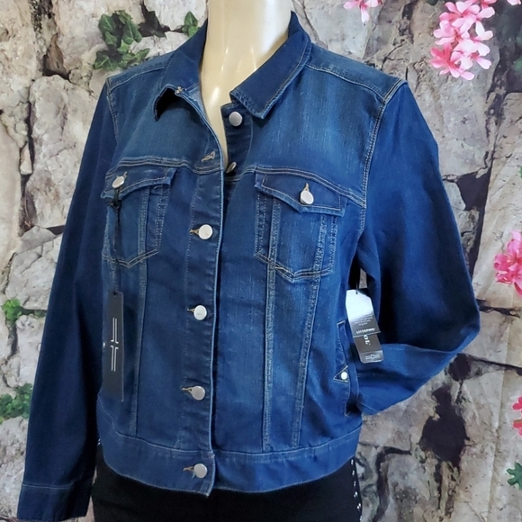 NWT Liverpool Button Down Embroidered Jean Jacket Sz M - Picture 1 of 10
